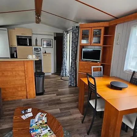 Le De Moune - Au Bord De L'ocean *